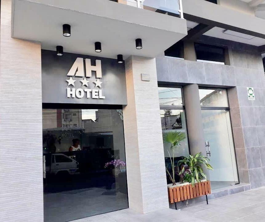 Ah Hotel Santa Cruz de La Sierra Dış mekan fotoğraf